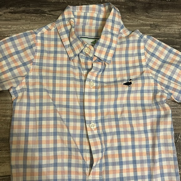 Properly tied baby boy romper - Picture 2 of 4